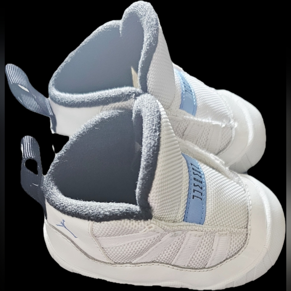Jordan 11 Crib Bootie (Size 4c)